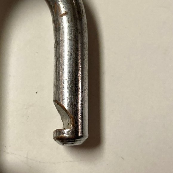 Vintage Heavy Duty Diamond Brand Padlock Lock - Picture 5 of 12